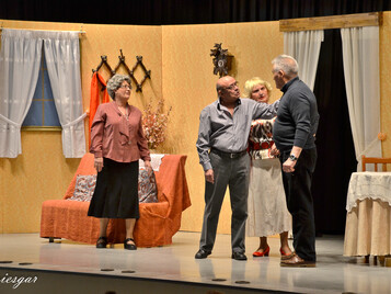 El que ríe el último... ¡Se casa!