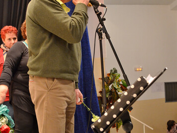 El que ríe el último... ¡Se casa!