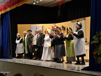 El que ríe el último... ¡Se casa!