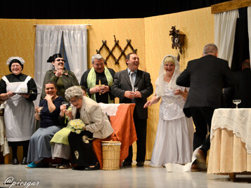 El que ríe el último... ¡Se casa!