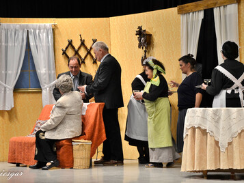 El que ríe el último... ¡Se casa!