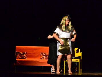 Por una amiga... ¡Lo que sea!