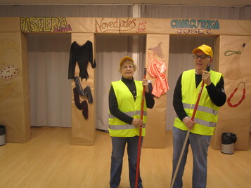 Besitos a los perros, patadas a los niños